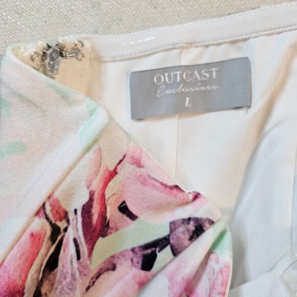 Outcast Exclusives Mini Skirt & Corset Top Size : M & L - Picture 5 of 9